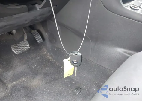 2016 Ford Focus Se z USA, uszkodzony, nr VIN 1FADP3K27GL370843